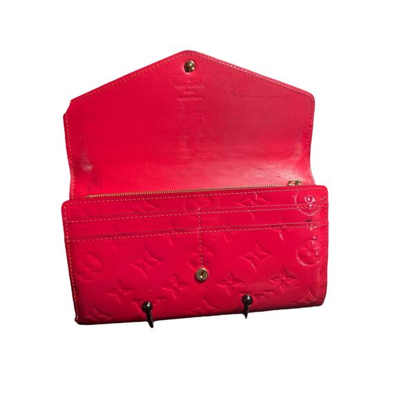 Louis Vuitton Pink Vernis Long Sarah Wallet - Picture 8 of 10
